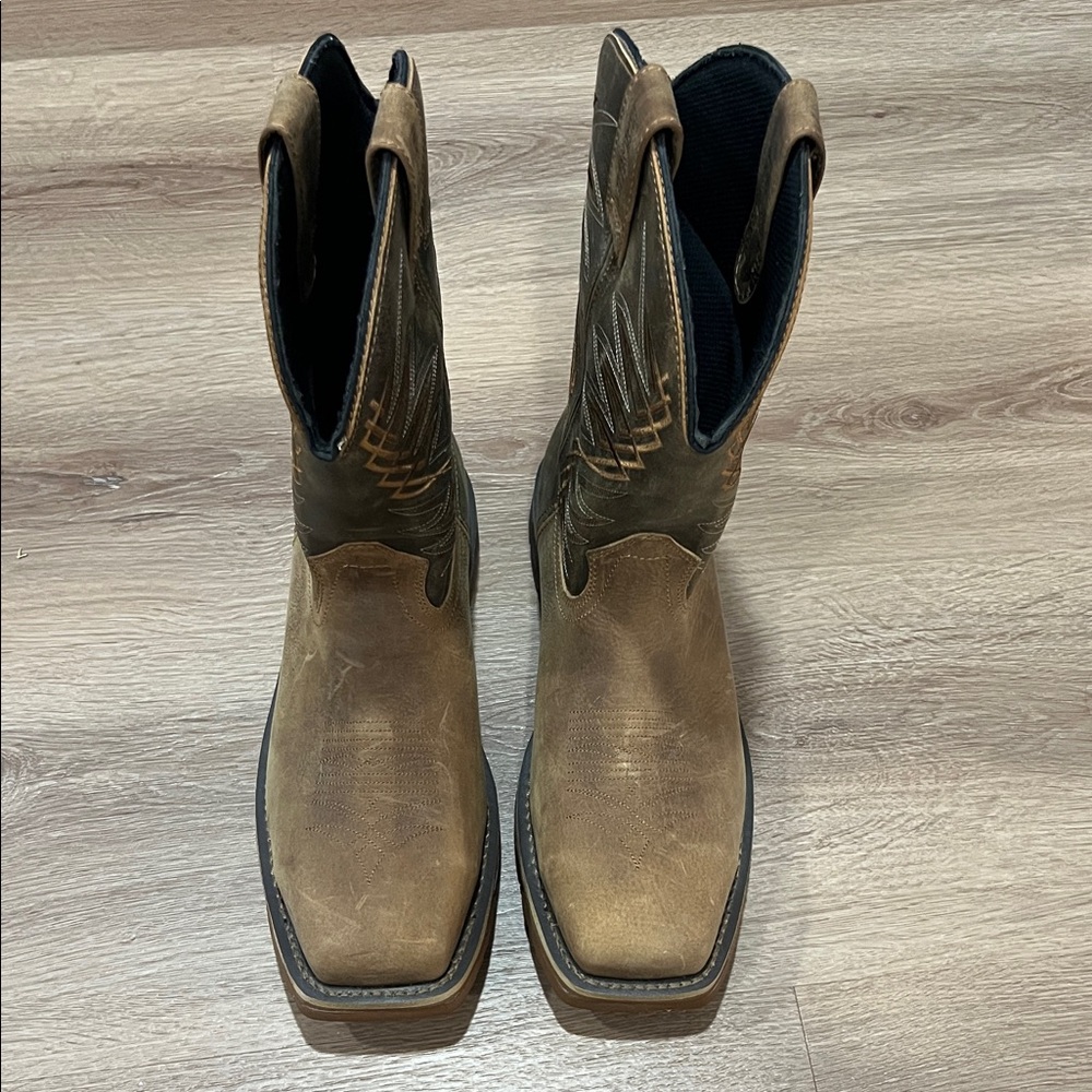 Irish Setter Marshall work boots! Worn twice. No stain or scuffs! Men’s 10.5.